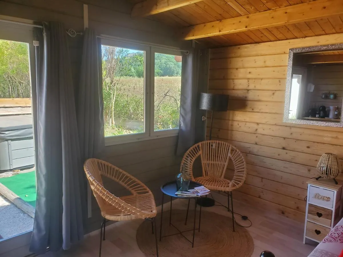 Escale Detente En Amoureux Allan Guest house